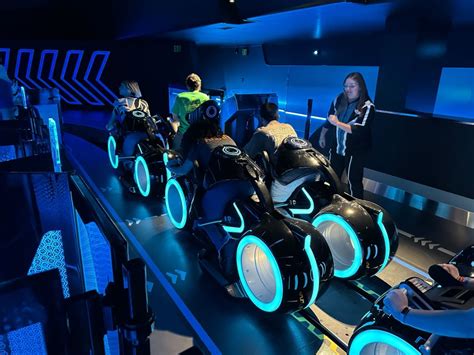 Dusty & Chloe Ride Tron Lightcycle Run at Magic Kingdom (Ride 